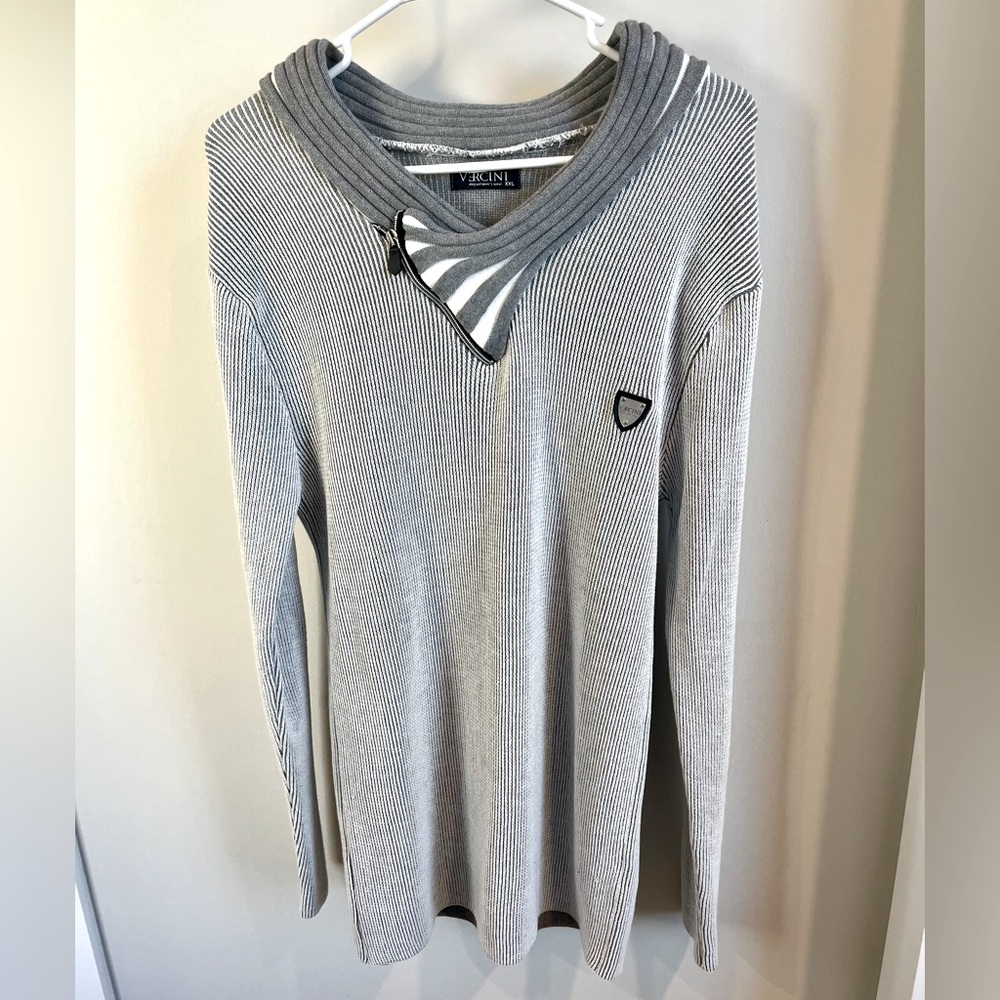 Vercini Men’s Sweater Size XXL Gray And White High Quality Material Elegant Look